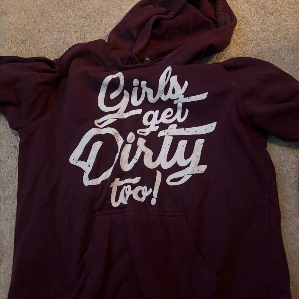 girls get dirty too
